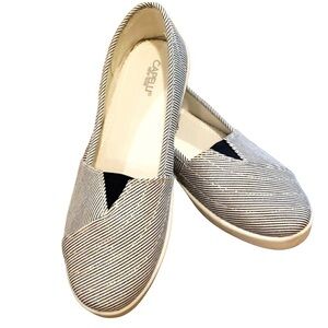 Capelli Women’s Memory Foam Navy Blue White Striped Nautical Flats Slip On Sz 9